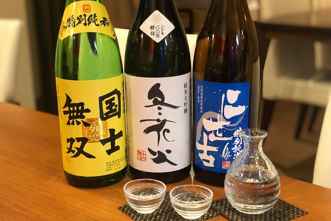 A pairing experience in Sapporo where you can enjoy tempura and 3 kinds of Hokkaido-only sake, along with a soba-noodle making experience! - Fresh noodles, warm broth, and tenkasu