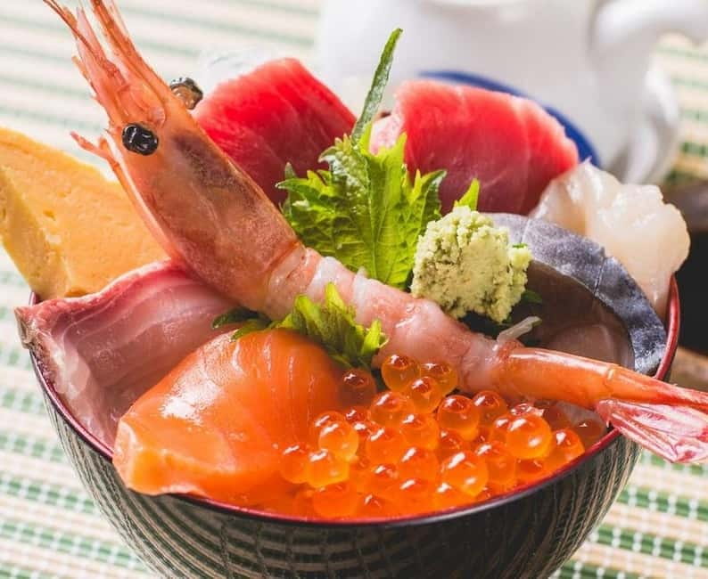 Authentic Sapporo: Nijo Market Seafood Lunch & History Tour - Key points at a glance