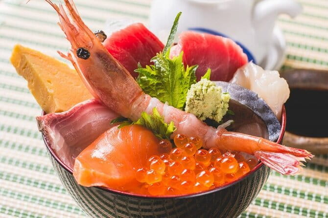 Authentic Sapporo: Nijo Market Seafood Lunch & Local History Tour - Key points before you book