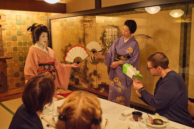 Extraordinary Geisha Experience and Private Hokkaido Dinner - The first hour: Hokkaido food before the stage show