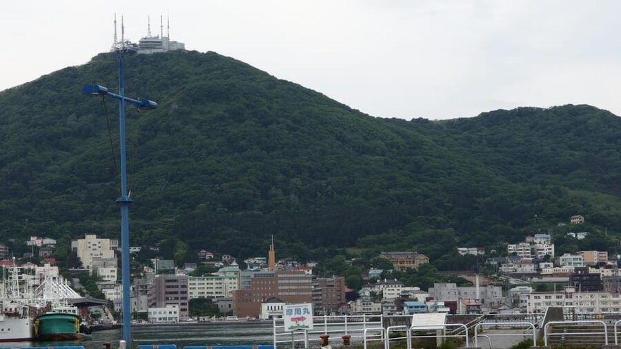 Hakodate: a half-day tour with Government Licensed guide - The bus ride to Mt. Hakodate