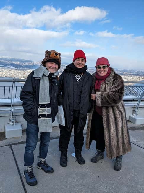 Hakodate Private Walking Tour with Government-Licensed Guide - Choosing between four and six hours