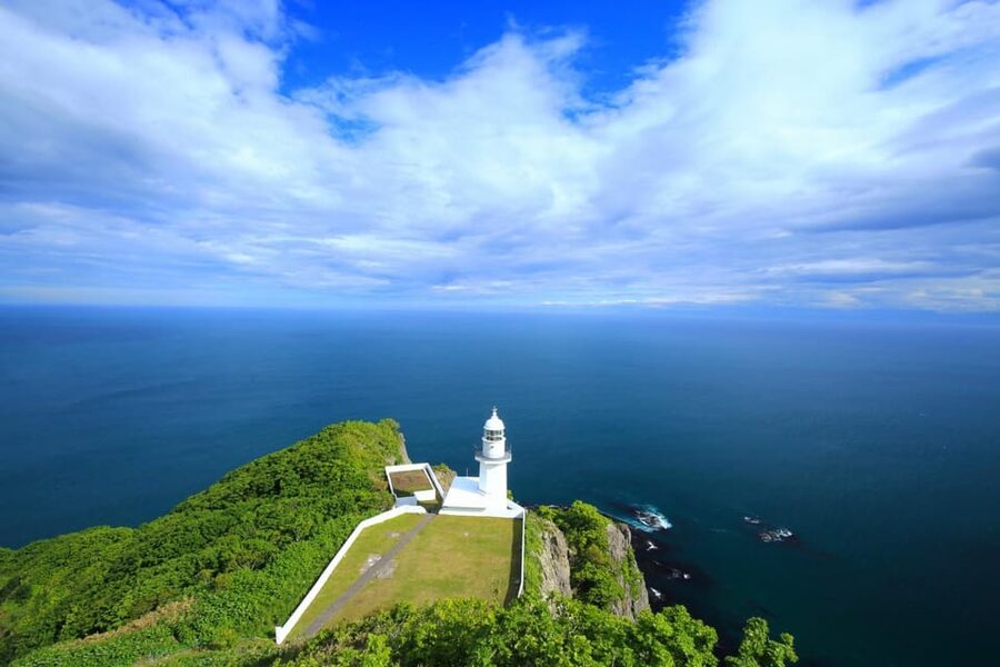 Hokkaido Noboribetsu Lake Toya Tour from Sapporo - Lake Toya is the broad scenic centerpiece