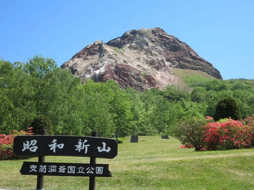 Hokkaido Noboribetsu Lake Toya Tour from Sapporo - The bus makes a wide route easier, but not slower