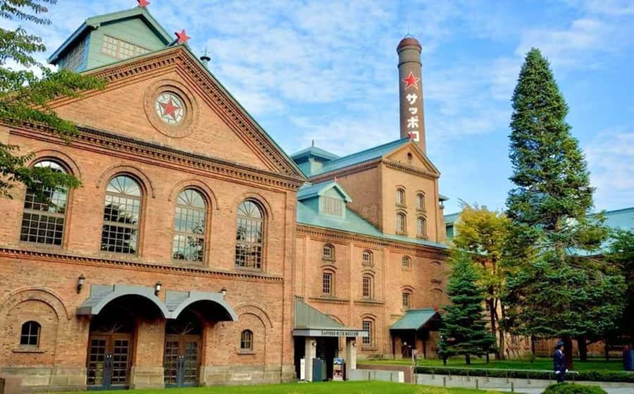 Hokkaido Sapporo :Hill of Buddha, Beer Museum & Fish Market - Group size, guiding style, and practical comfort