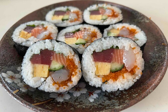 Hokkaido Seafood Sushi Rolls Experience with Matcha, in Sapporo - Cooking crisp tempura from scratch