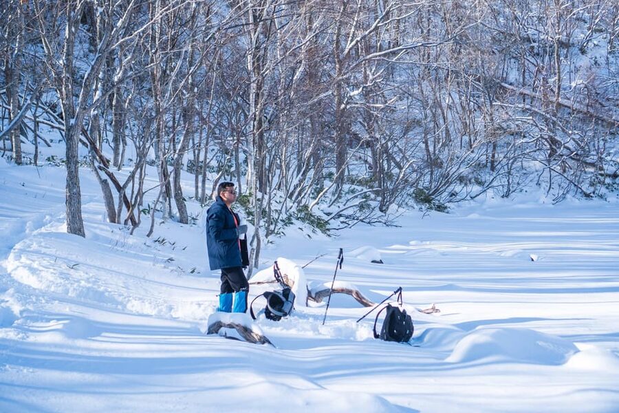 Lake Tachibana: Snowshoe to a frozen lake! - What the $96 price really covers