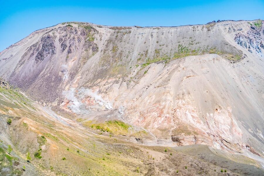Mt. Usu: Hike to the crater and see the stunning Lake Toya! - Pickup from Noboribetsu and a seven-person group