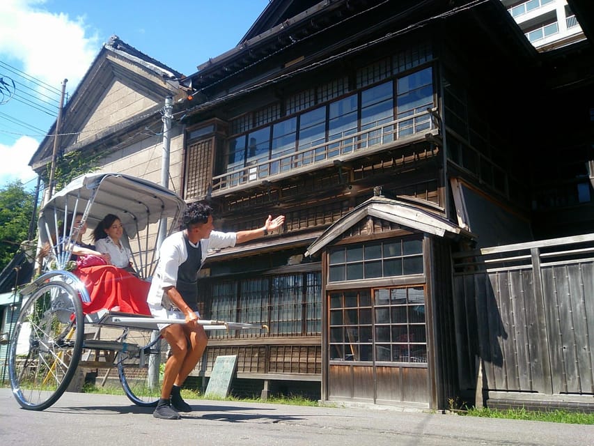 Otaru: Private Otaru Sightseeing Tour by Rickshaw - Starting at Otaru Station or the central canal