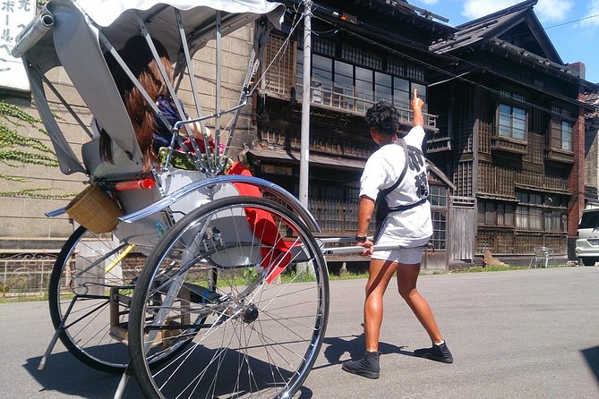 Otaru Rickshaw Tour - What the Guides Add