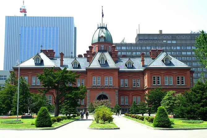 【Private Sightseeing Special City Tour from Sapporo Station】 - Key points to know before booking