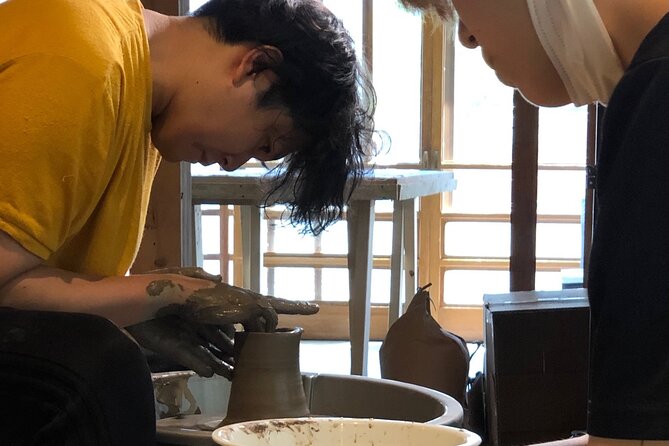 Private Wheel Pottery Experience with One Drink - Choosing a glaze for your finished piece