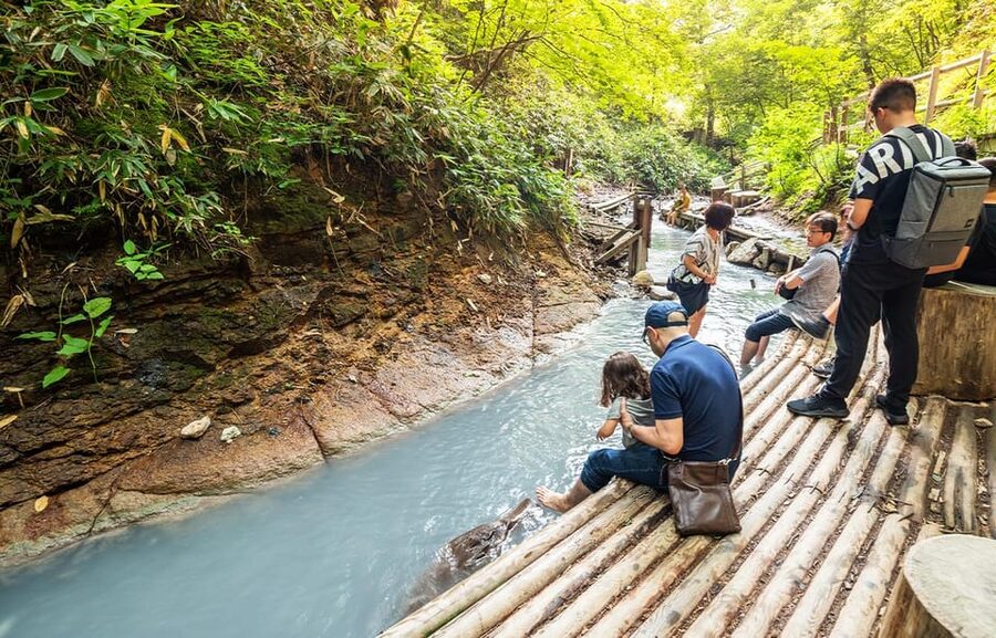 Sapporo: Hokkaido Noboribetsu Toya-ko Otaru Full-Day Tour - Otaru’s canals and old warehouses