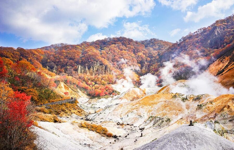 Sapporo: Hokkaido Noboribetsu Toya-ko Otaru Full-Day Tour - The steaming ground of Jigokudani
