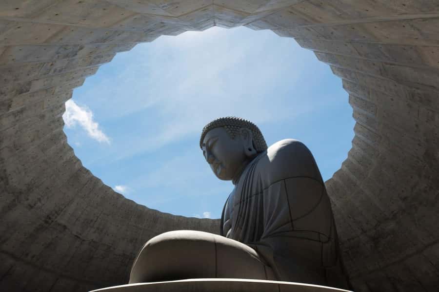 Sopporo: Hokkaido Shrine and Atama Daibutsu Full-Day Tour - Jozankei Onsen: a scenic first pause